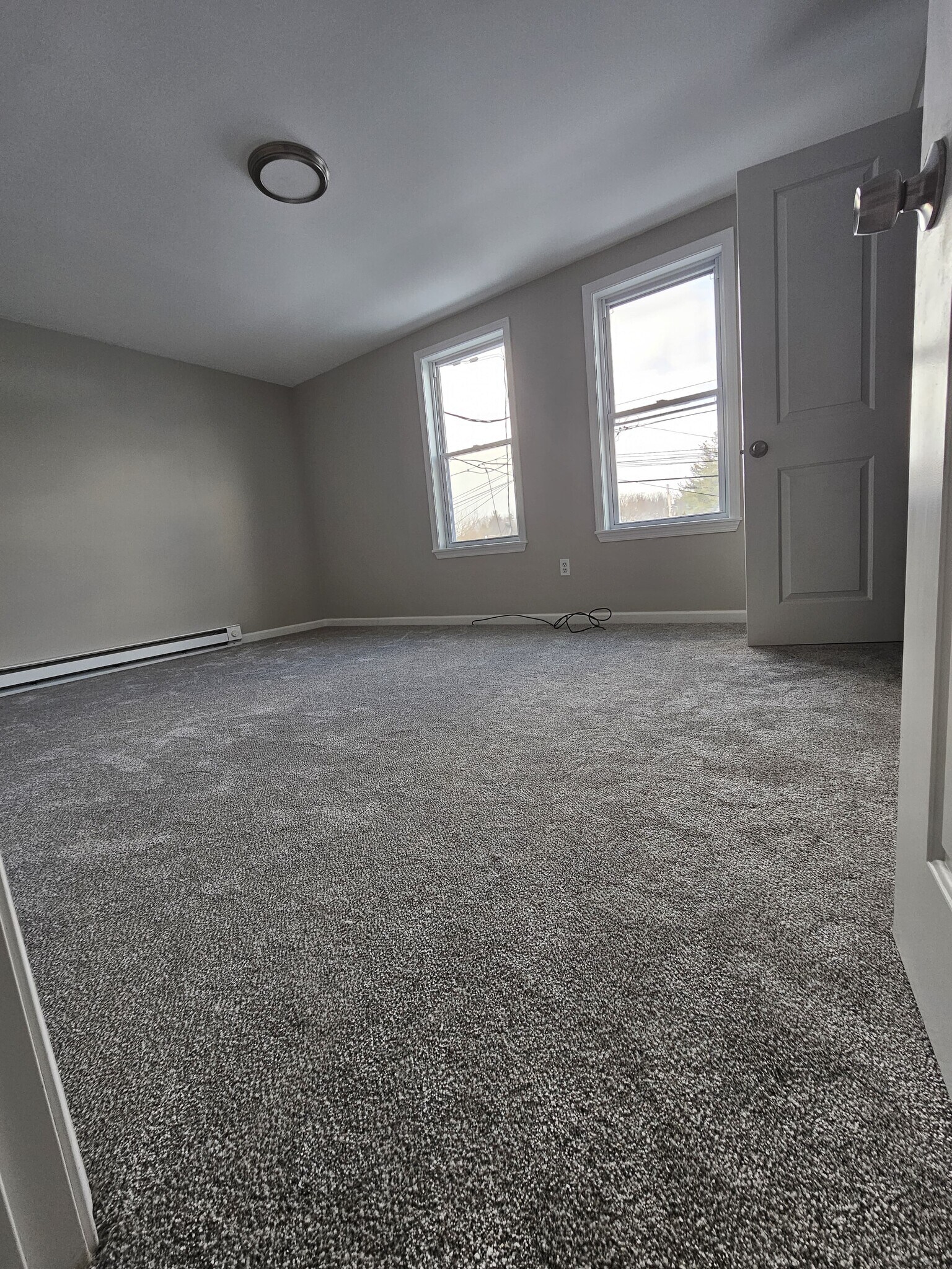 Building Photo - 1338 Main St