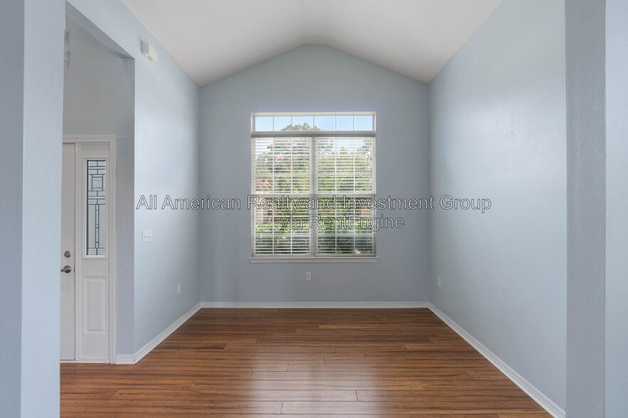 Building Photo - 406 Peoria Blvd