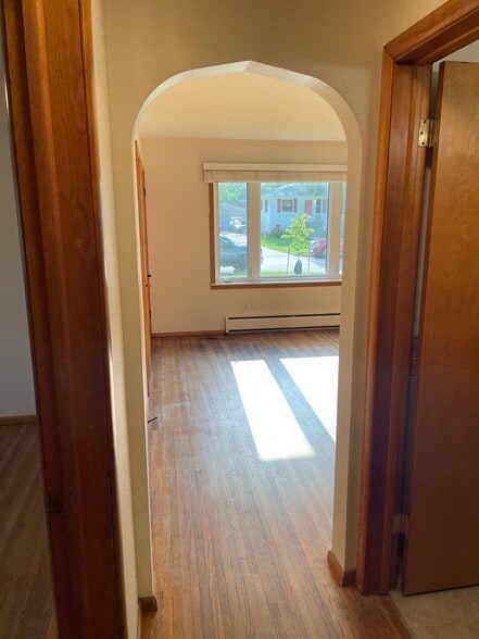 Arch to Living Room - 1438 15th St S