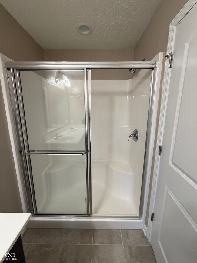 Building Photo - 9660 Angelica Dr