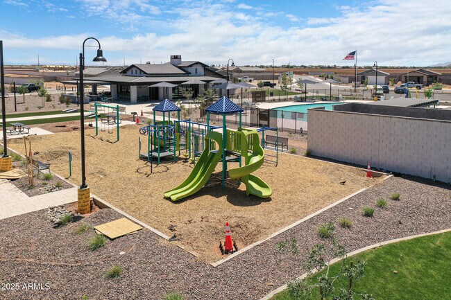 Building Photo - 30450 Sage St