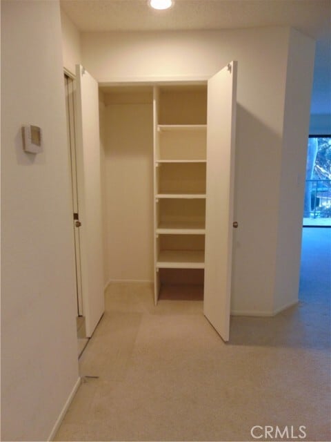 Building Photo - 2203 Apricot Dr