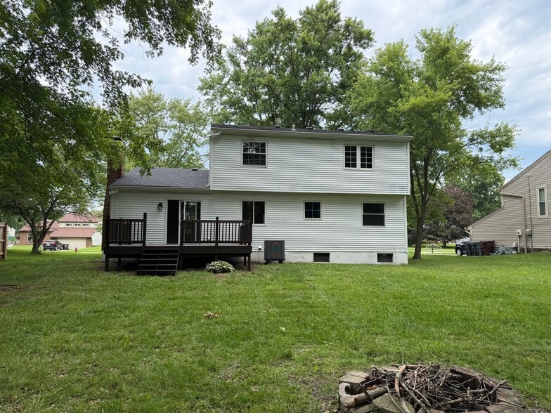 Building Photo - 1293 Deblin Dr