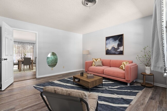 Building Photo - $500 off first months rent