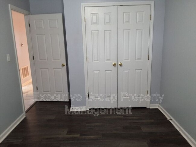 Building Photo - 103 Hurstfield Dr