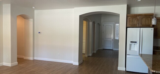 Building Photo - Spacious 3 Bedroom Home in Little Valley