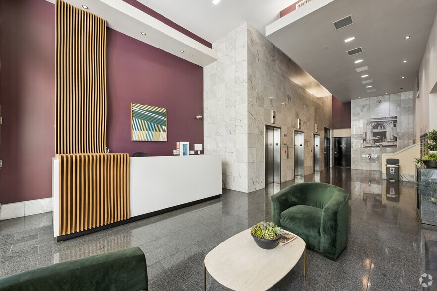 Lobby Photo - 449 S. Broadway