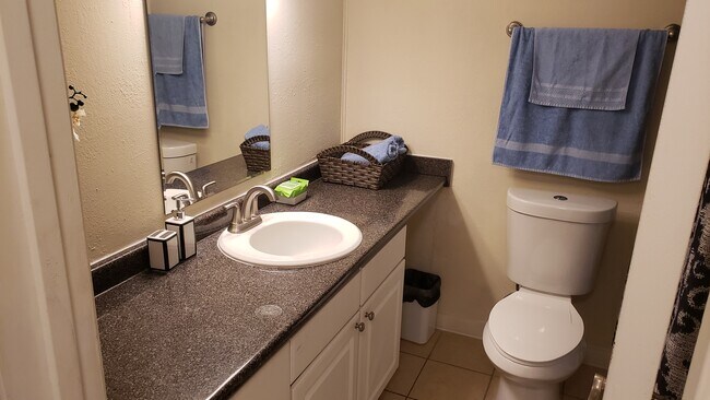 Building Photo - 507 NW 39th Rd