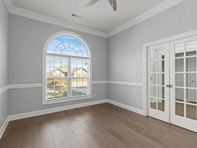 Building Photo - 27998 Cross Gate Dr