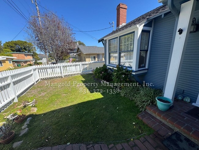 Building Photo - 4 Bedroom Ocean View Home with Private Balcony & Deck