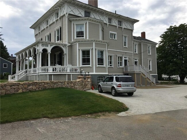 Building Photo - 6 Restmere Terrace