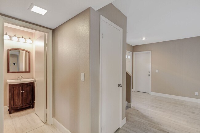 Building Photo - Beautiful Summerlin Home! Hills Neighborho...
