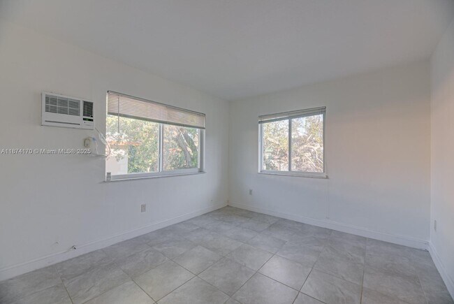 Building Photo - 212 Phoenetia Ave