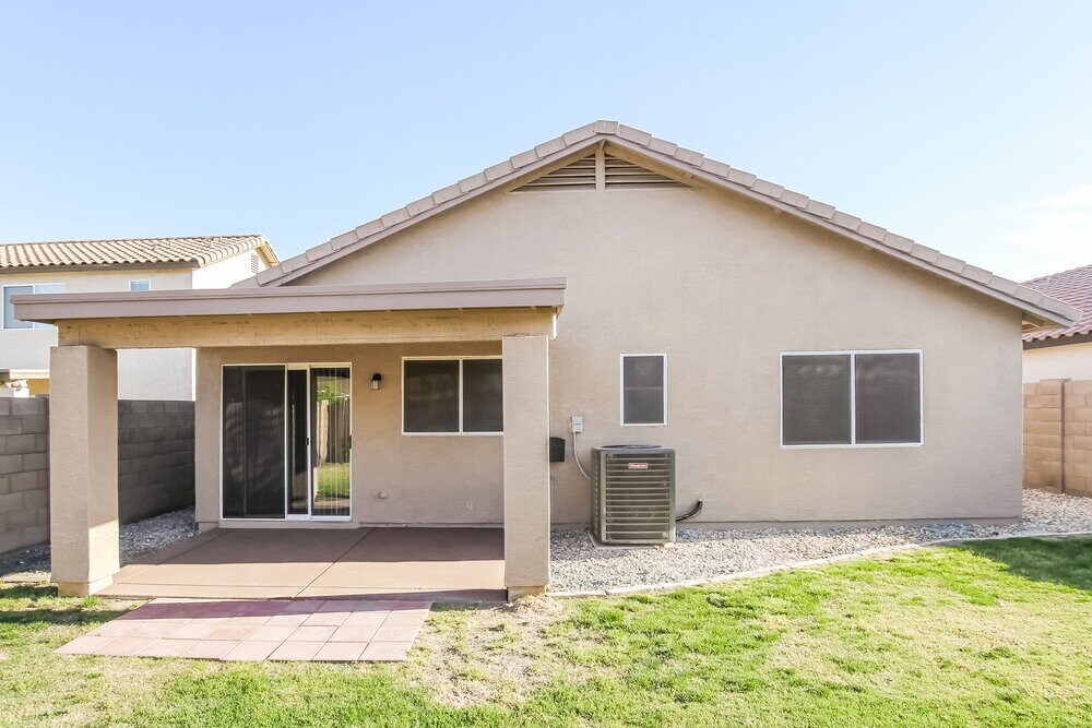 Building Photo - 15434 W Gelding Dr