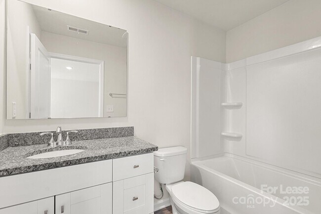 Building Photo - 117 Dogwood Vlg Trl