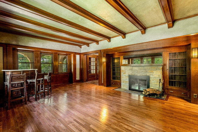 Building Photo - 6789 N Elm Tree Rd