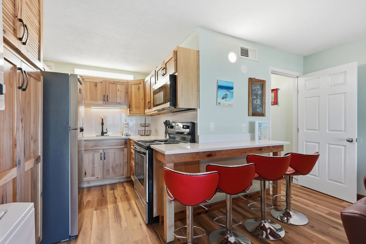 Building Photo - 8743 Thomas Dr