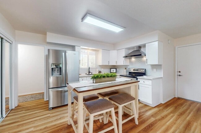 Building Photo - **Great Home** 3 Bed | 2 Bath | NE Heights | Quiet Neighborhood, Prime Location