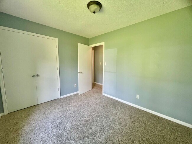 Building Photo - Charming 3-Bedroom Retreat In Fayetteville!