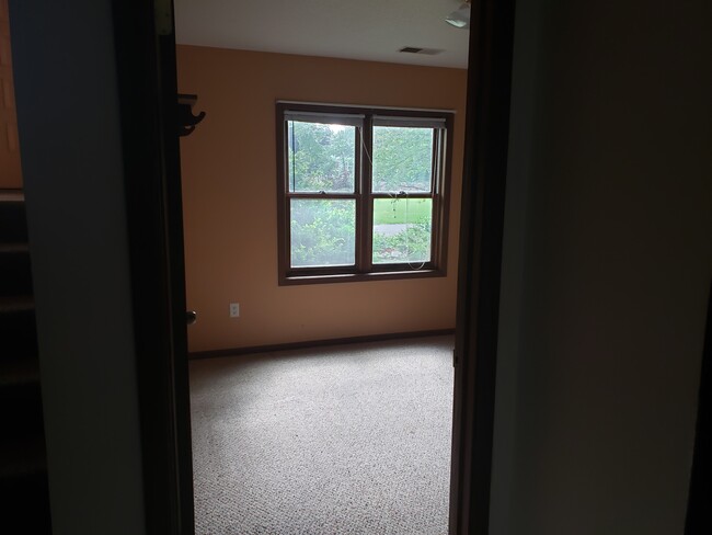 Building Photo - 2511 Thomas Ct