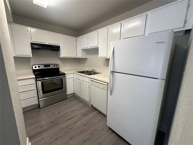 Building Photo - 15300 SW 106th Terrace