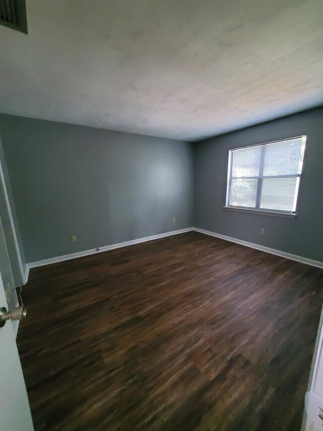 Building Photo - 2903 Woodrich Dr
