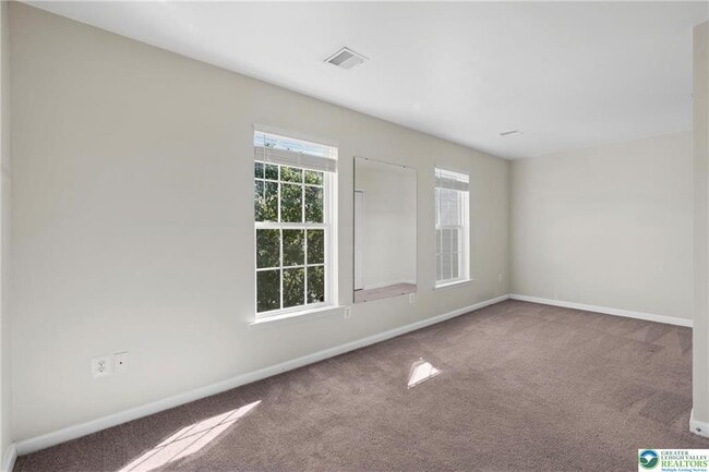 Building Photo - 4542 Jasmine Dr