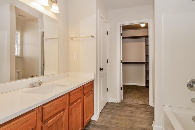 Building Photo - 1080 Cross Wood Ln