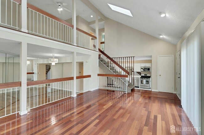 Building Photo - 148 Linda Ln