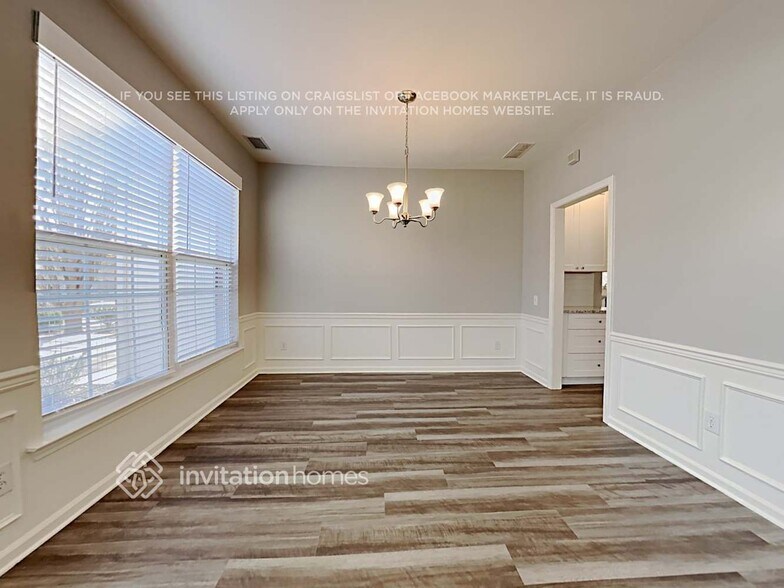 Building Photo - 9135 Hearst Ct