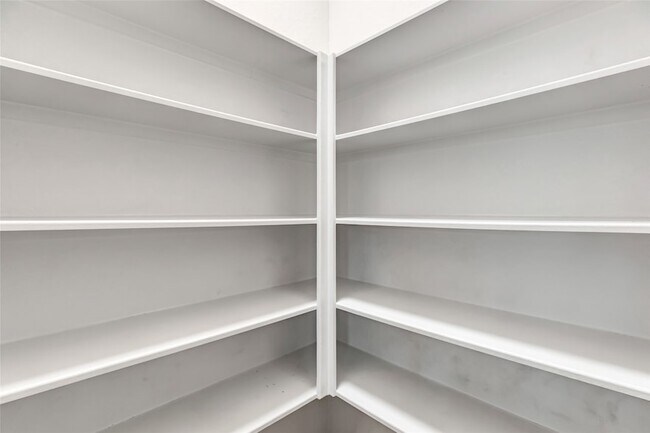 Building Photo - 23430 Banks Mill Dr