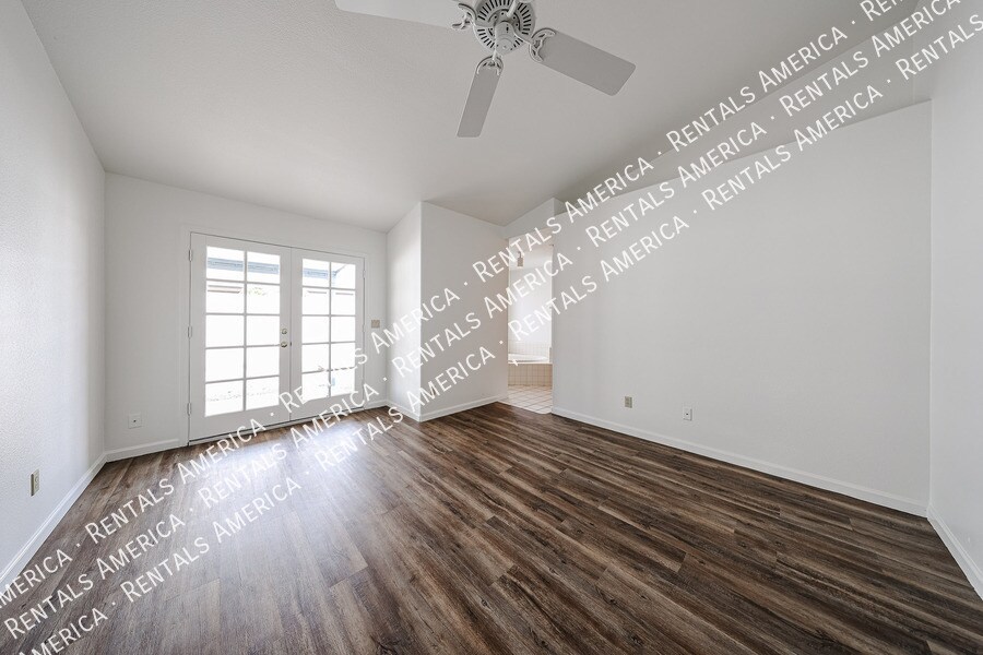 Building Photo - 15831 N 6th Ave