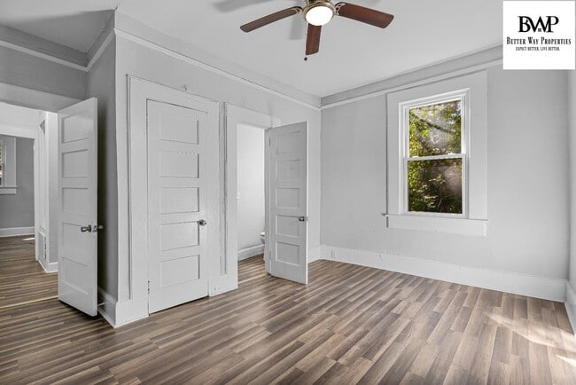 Building Photo - 1522 Columbia College Dr