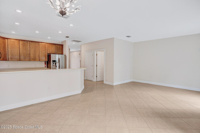 Building Photo - 2534 N Hwy A1A
