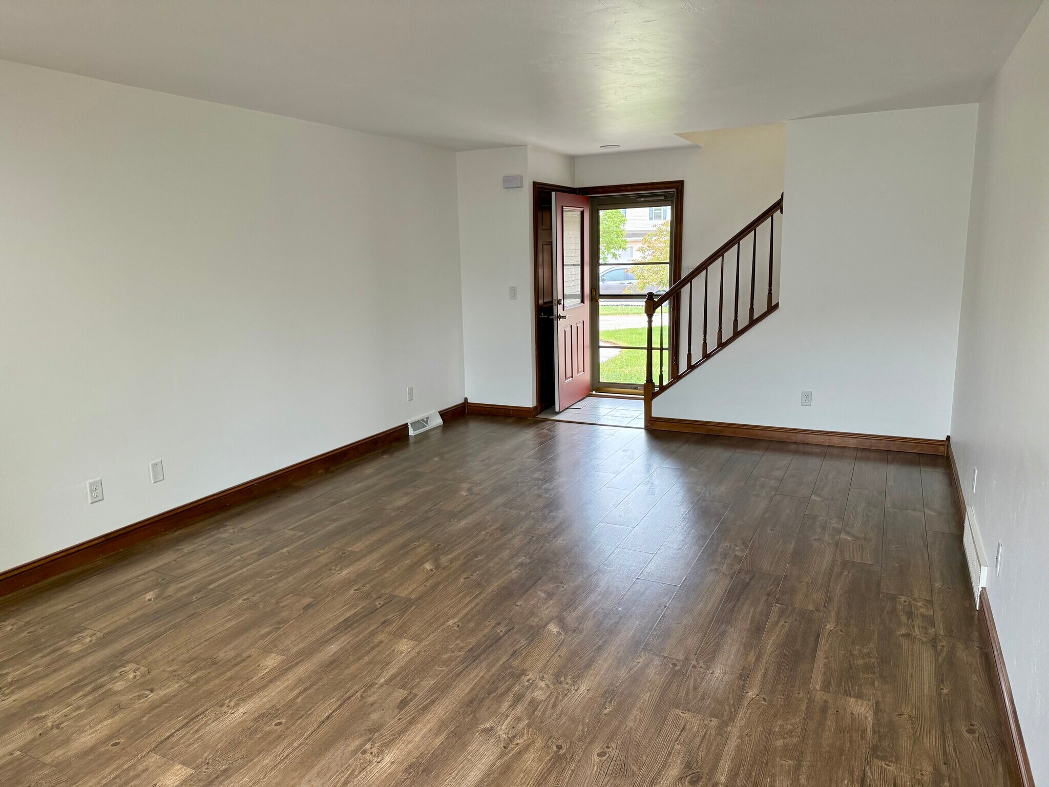 Building Photo - 707 Edge Point Ct