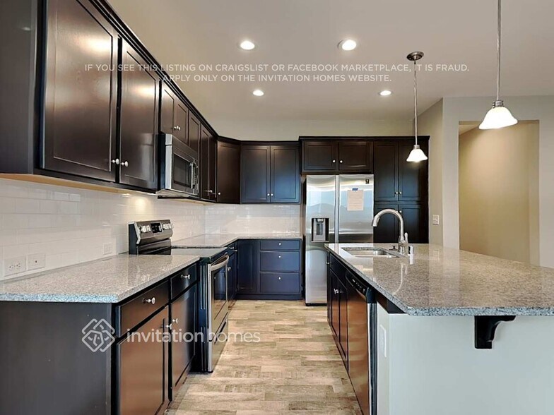 Building Photo - 9084 Aster St SE