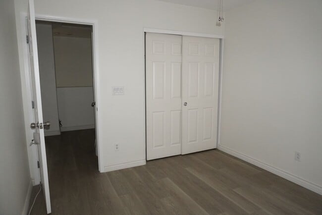 Building Photo - 4 Bedroom Home in Henderson NV!