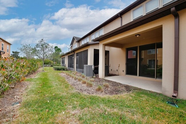 Building Photo - Beautiful 3/2.5 Spacious Townhome with 1 Car Garage in the Gated Community of Jackson Park - Orla...