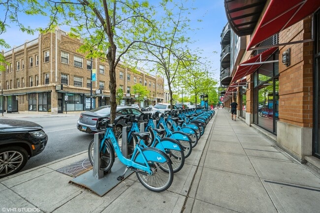 Building Photo - 2800 N Orchard St