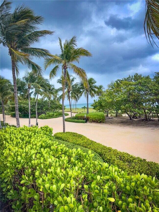 Building Photo - 10185 Collins Ave