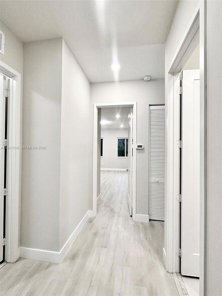 Building Photo - 10420 NW 67th St