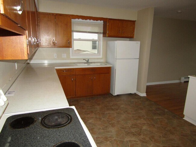 Building Photo - 290 Orchard Dr #4