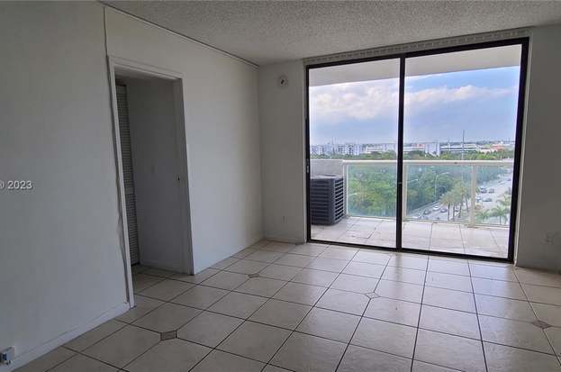 Building Photo - 13499 Biscayne Blvd