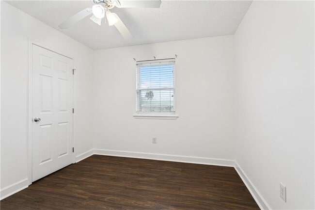 Building Photo - 3577 W Louisiana State Dr