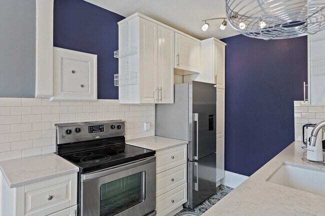 Building Photo - 321 Boylston Ave E