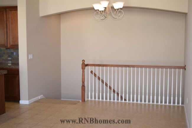 Building Photo - 1345 Incline Dr