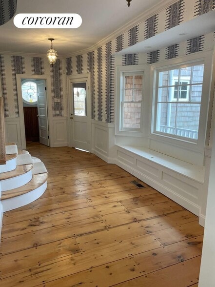 Building Photo - 33 Ogden Ln