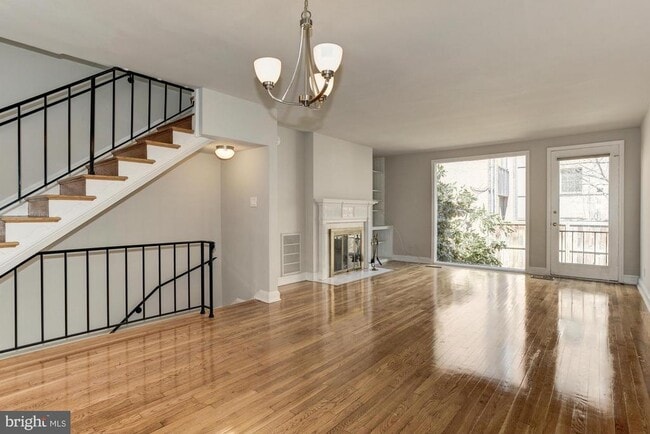 Building Photo - 2531 Queen Annes Ln NW