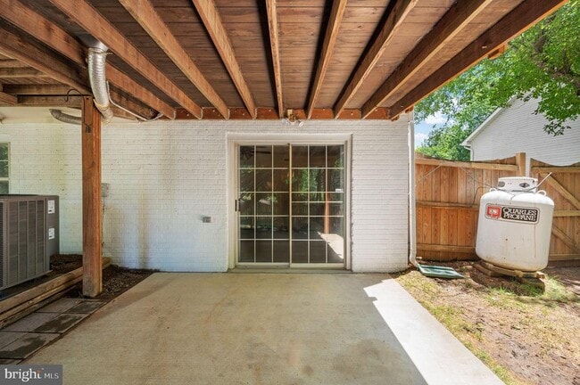 Building Photo - 22 Tanterra Dr