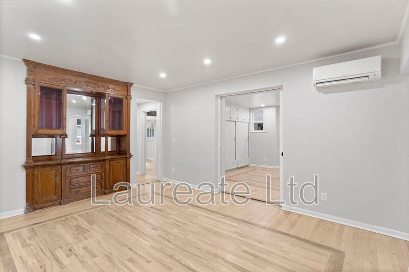 Building Photo - 1058 N Pearl St